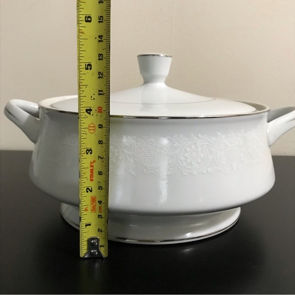 Crown Victoria Fine China Lovelace Covered Casserole Dish Pot | Platinum Trim - Picture 12 of 13